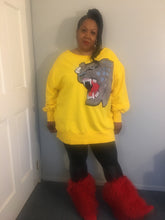 Load image into Gallery viewer, Yellow Tiger Oversized Sweatshirt
