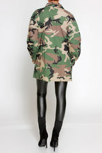 Load image into Gallery viewer, Red Lips Sequins Camo Jacket
